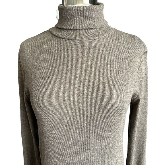 NWOT Everlane The Supima® Micro-Rib Turtleneck Washed Heathered Fatigue M - Picture 8 of 13